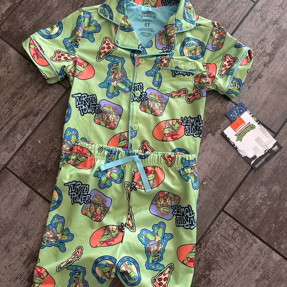 TMNT Nickelodeon Teenage Mutant Ninja Turtles Green Pajama Set